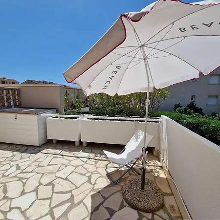 Apartment Climatise Proche Pour 4 Pers. Avec Terrasse Et Parking Prive - Fr-1-387-194 *